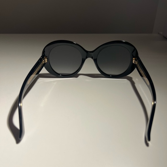 Gucci Sunglasses - Picture 3 of 6